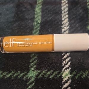 ❤️10/$20 New e.l.f. Hydrating Camo Concealer - Satin Finish